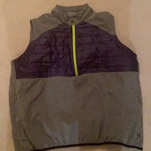 2x Adidas golf vest.